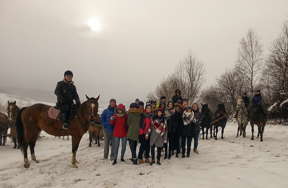 Historia, konie, kiełbaska i kulig – zimowa przygoda humanistów
