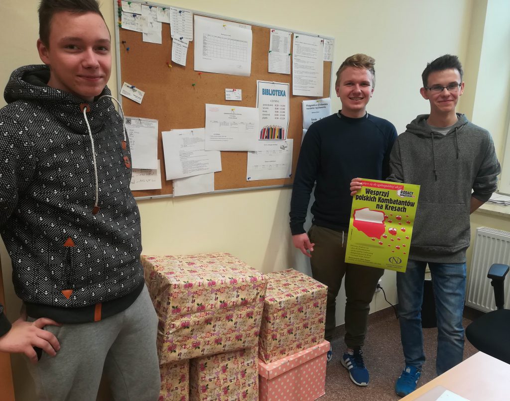 Liceum pomaga polskim Kombatantom na Kresach