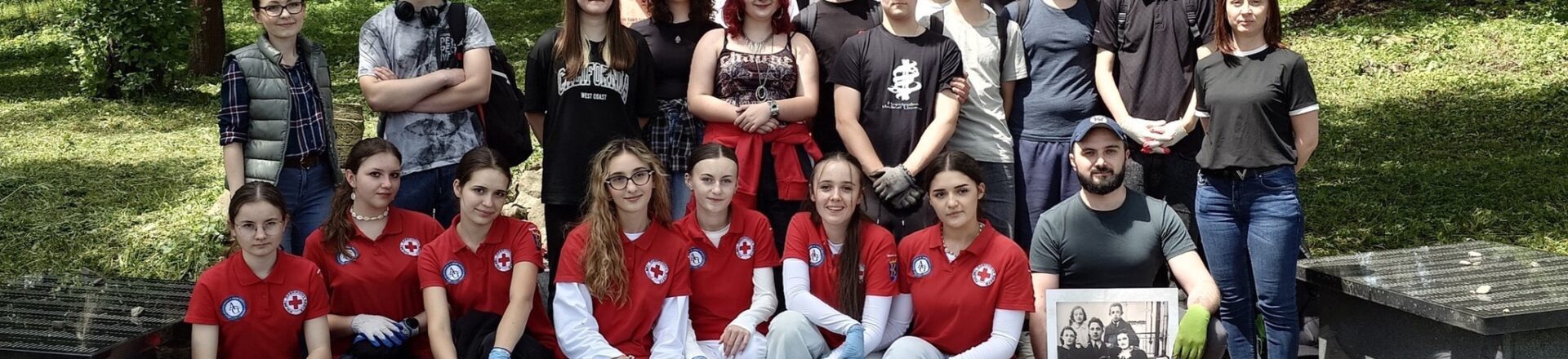 Prace porządkowe na grybowskim cmentarzu żydowskim