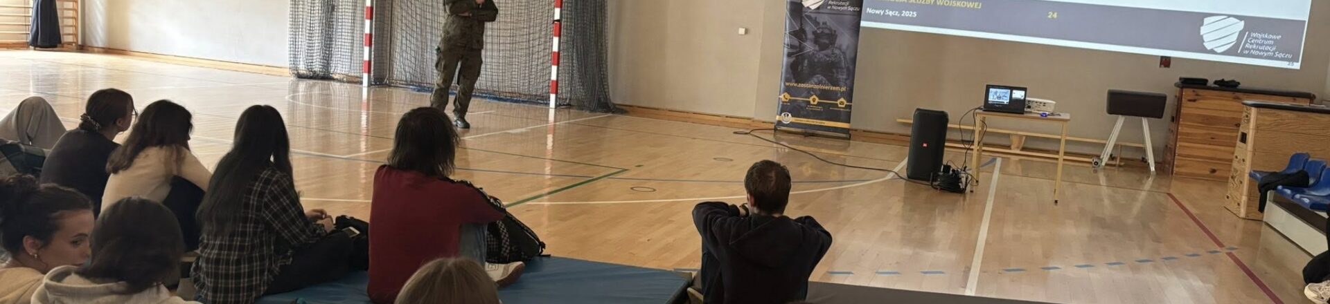 Spotkanie maturzystów z przedstawicielem Wojskowego Centrum Rekrutacji