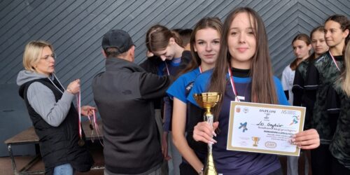 Sztafetowe Biegi Przełajowe dziewcząt i chłopców
